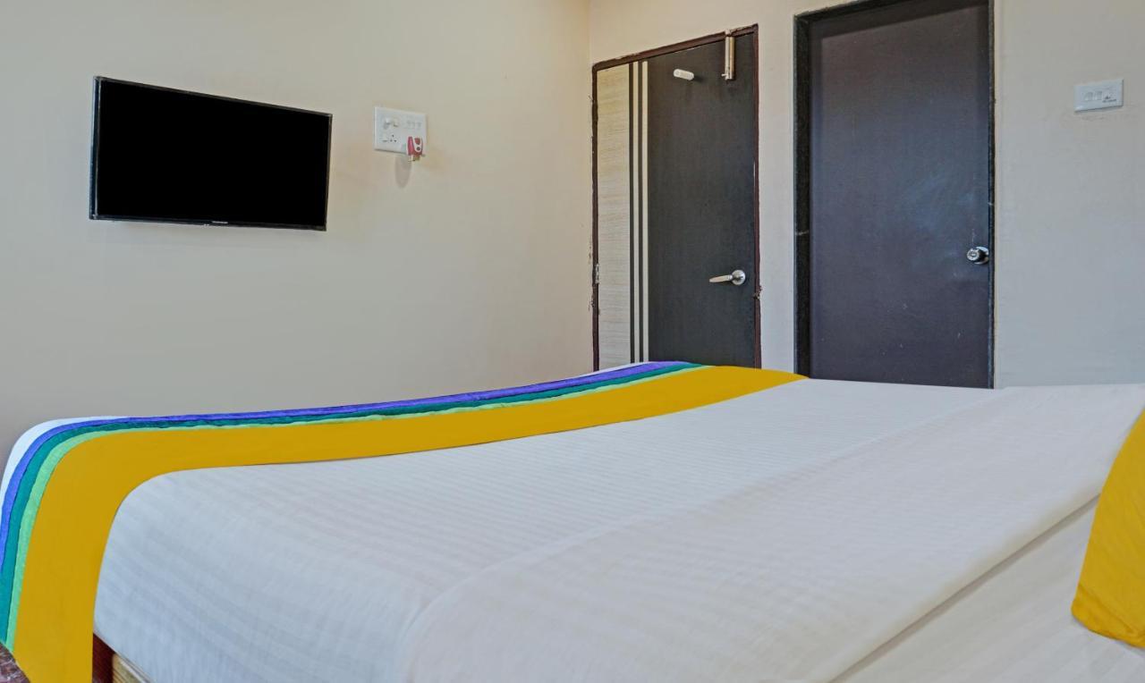 Treebo Trip Punest Hotel Hadapsar Phursungi Bagian luar foto